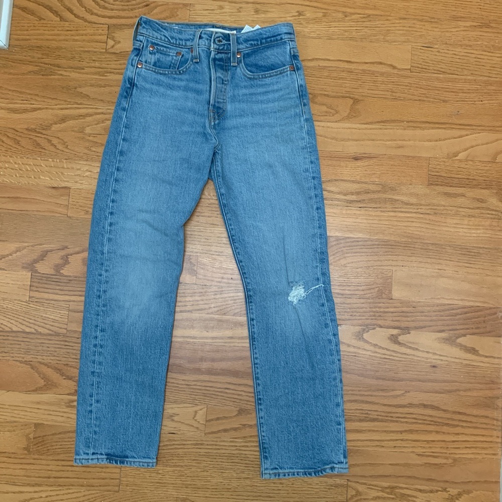 Levis Wedgie jean